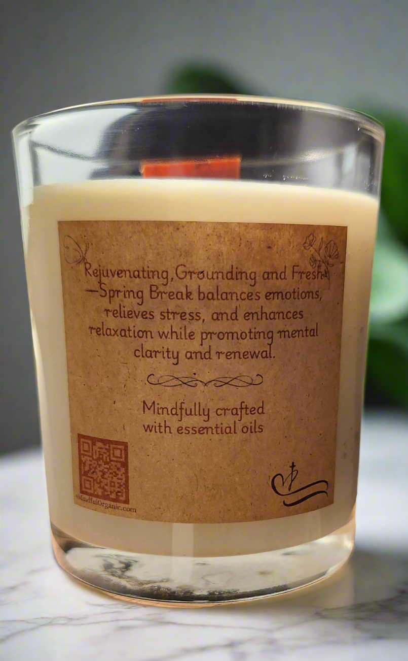Spring Break | Hand-Poured, Pure Essential Oil Aromatherapy Candle - Woodwick